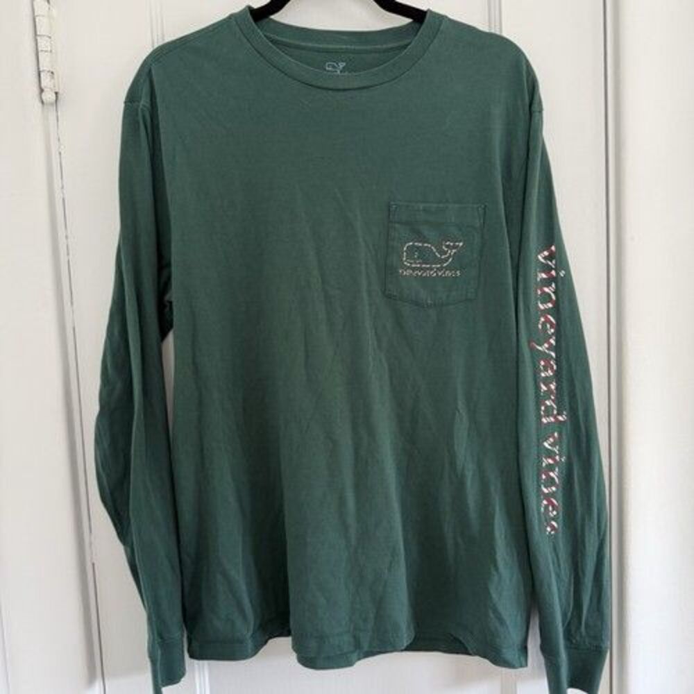 Vineyard Vines Long Sleeve Green Whale Candy Cane Logo T-Shirt Sz M Cotton